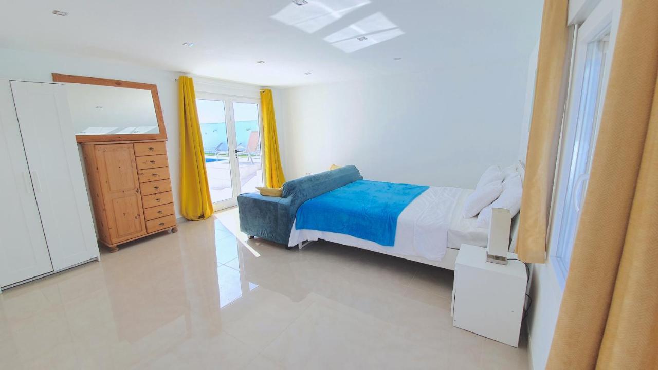 Stunning Sea View Villa With 6 Bedrooms & Heated Pool - Villa Renaissance Playa Blanca  Luaran gambar