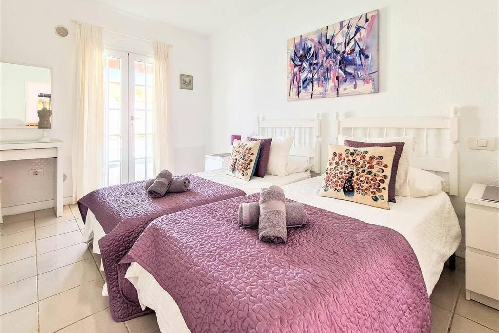 Stunning Sea View Villa With 6 Bedrooms & Heated Pool - Villa Renaissance Playa Blanca  Bilik gambar